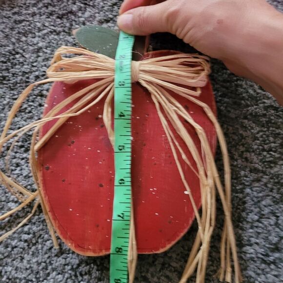 Wooden Apple Kitchen Wall Decor - Picture 6 of 7